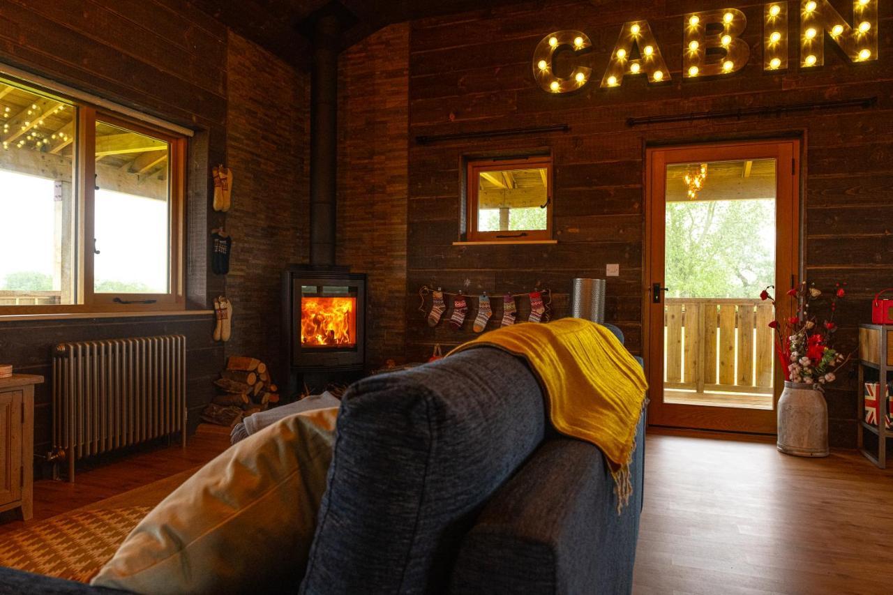 Luxury Log Cabin With A Hot Tub Stone  Exterior foto